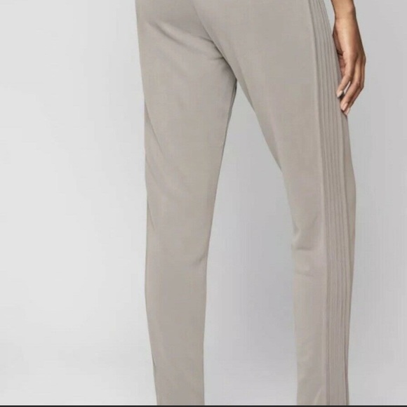 Athleta | Serenity Gray Track Pant Silver Bells - Picture 5 of 10
